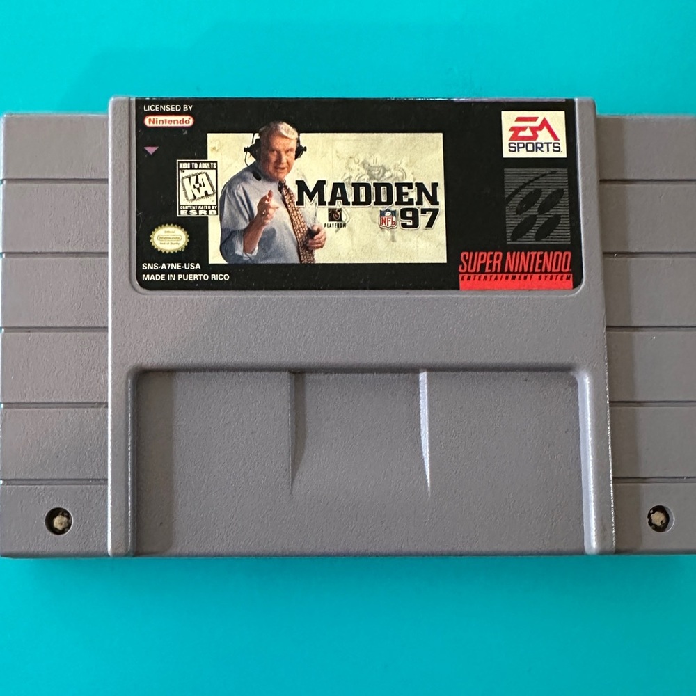 EA Sports Madden 97 NFL - Super Nintendo